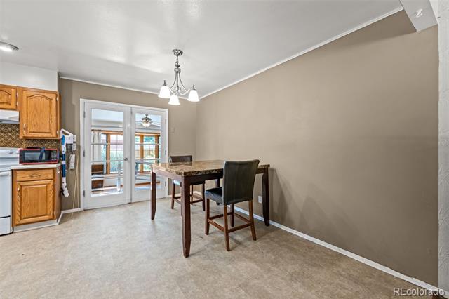 6421 Iris Court