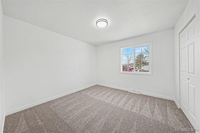 908 Applewood Court