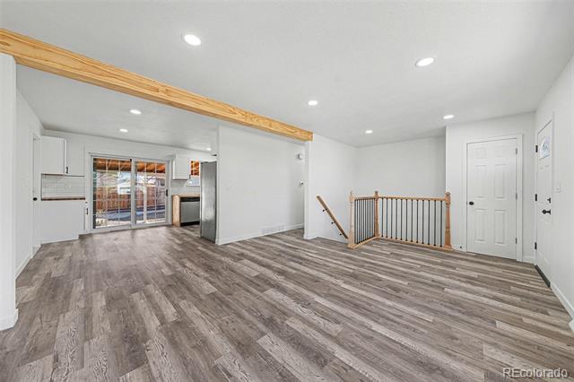 908 Applewood Court
