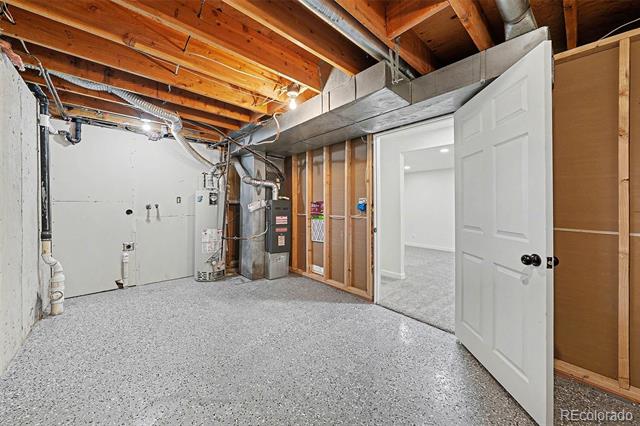 908 Applewood Court
