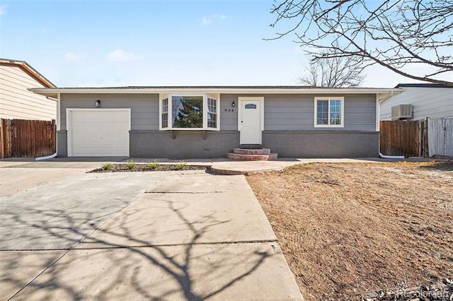 908 Applewood Court