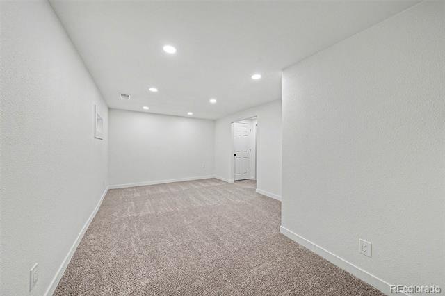 908 Applewood Court