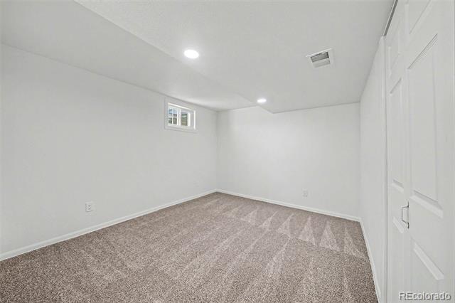908 Applewood Court