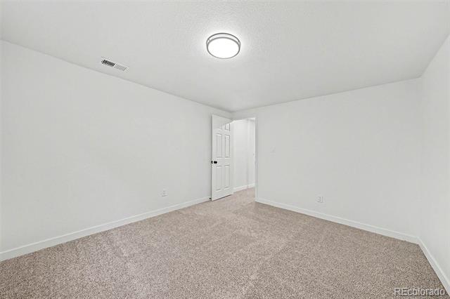 908 Applewood Court