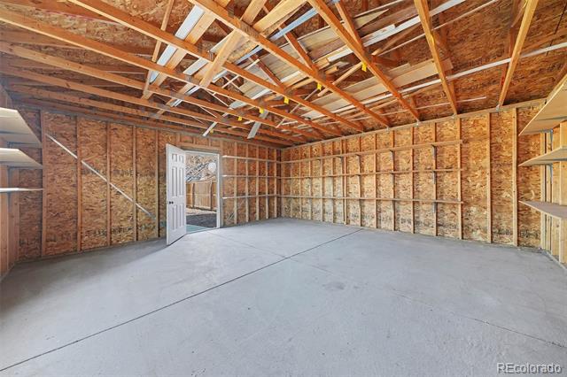 908 Applewood Court