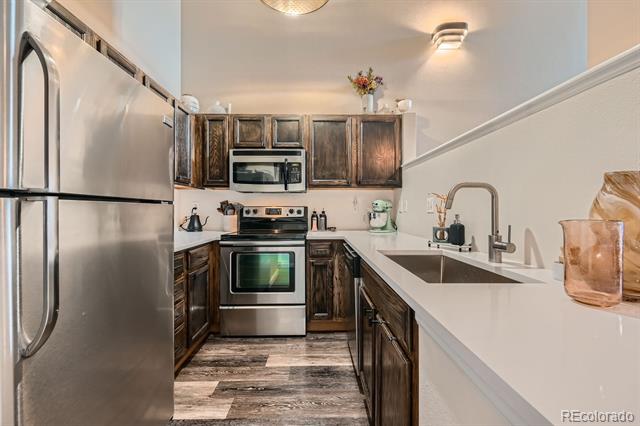 3205 S Walden Court Unit: H