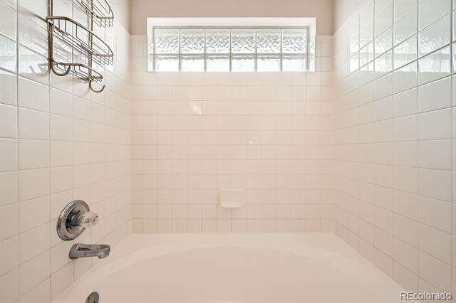 3205 S Walden Court Unit: H