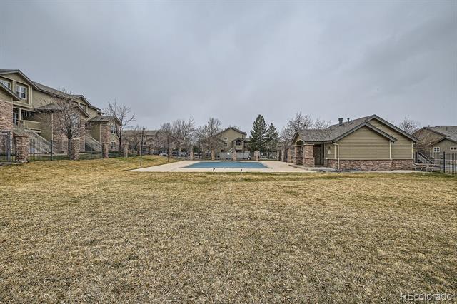 3205 S Walden Court Unit: H
