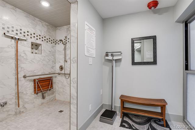 130 N Pearl Street Unit: 1103