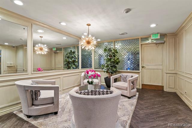 130 N Pearl Street Unit: 1103