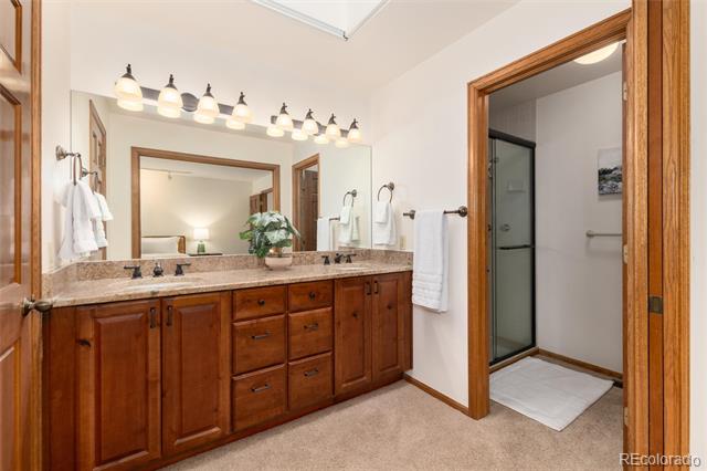 2422 W Arapahoe Court