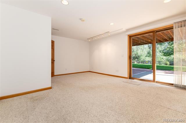 2422 W Arapahoe Court