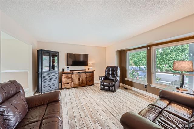 800 Prairie Ridge Road