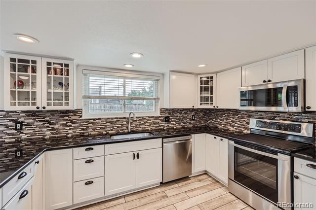 800 Prairie Ridge Road