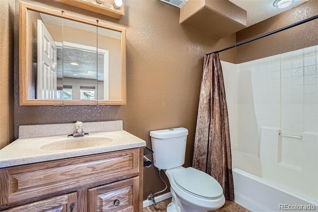1045 English Sparrow Trail