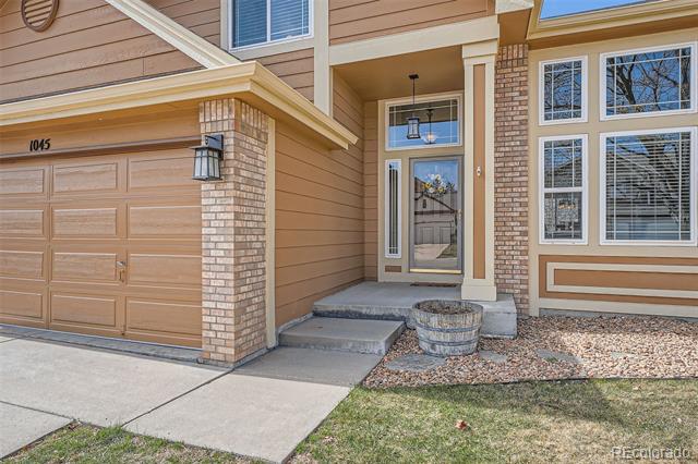 1045 English Sparrow Trail