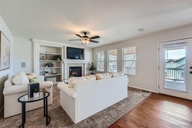 1045 English Sparrow Trail
