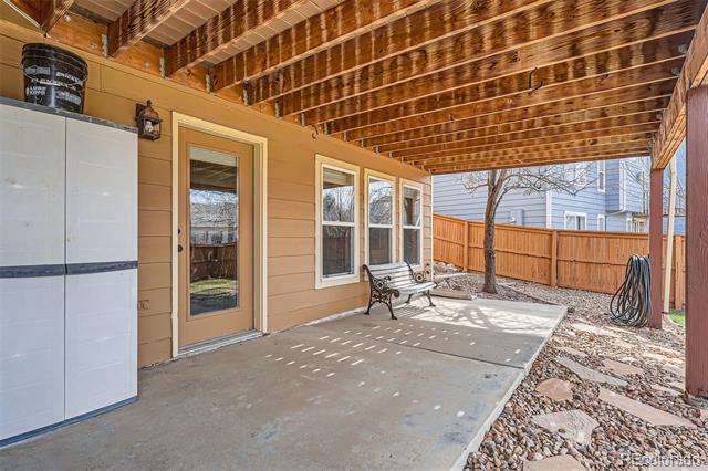 1045 English Sparrow Trail