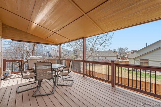 1045 English Sparrow Trail