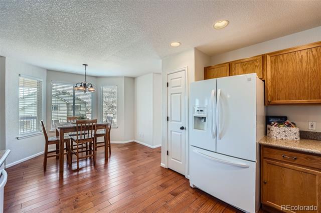 1045 English Sparrow Trail