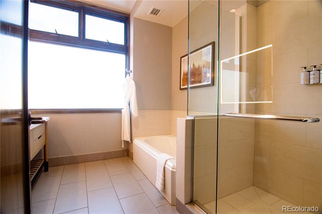 126 Riverfront Lane Unit: 520