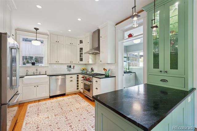 2354 Fairfax Street