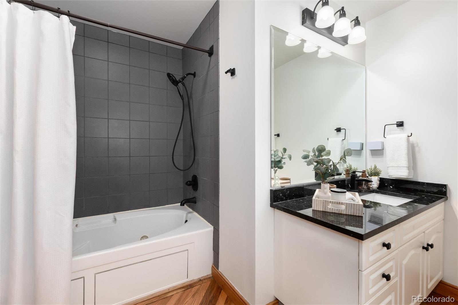 1020 15th Street Unit: 210