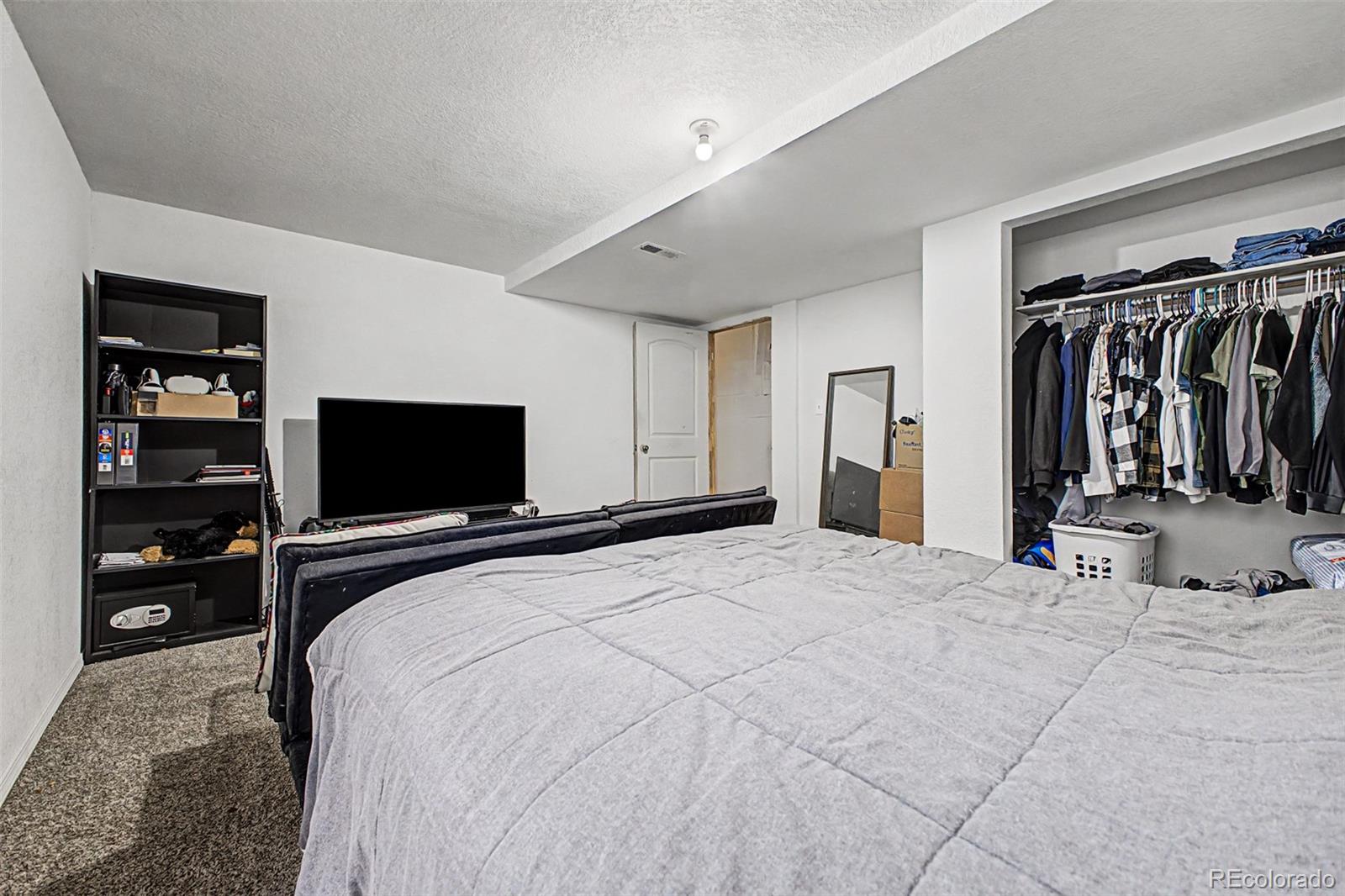 5543 Hannibal Court