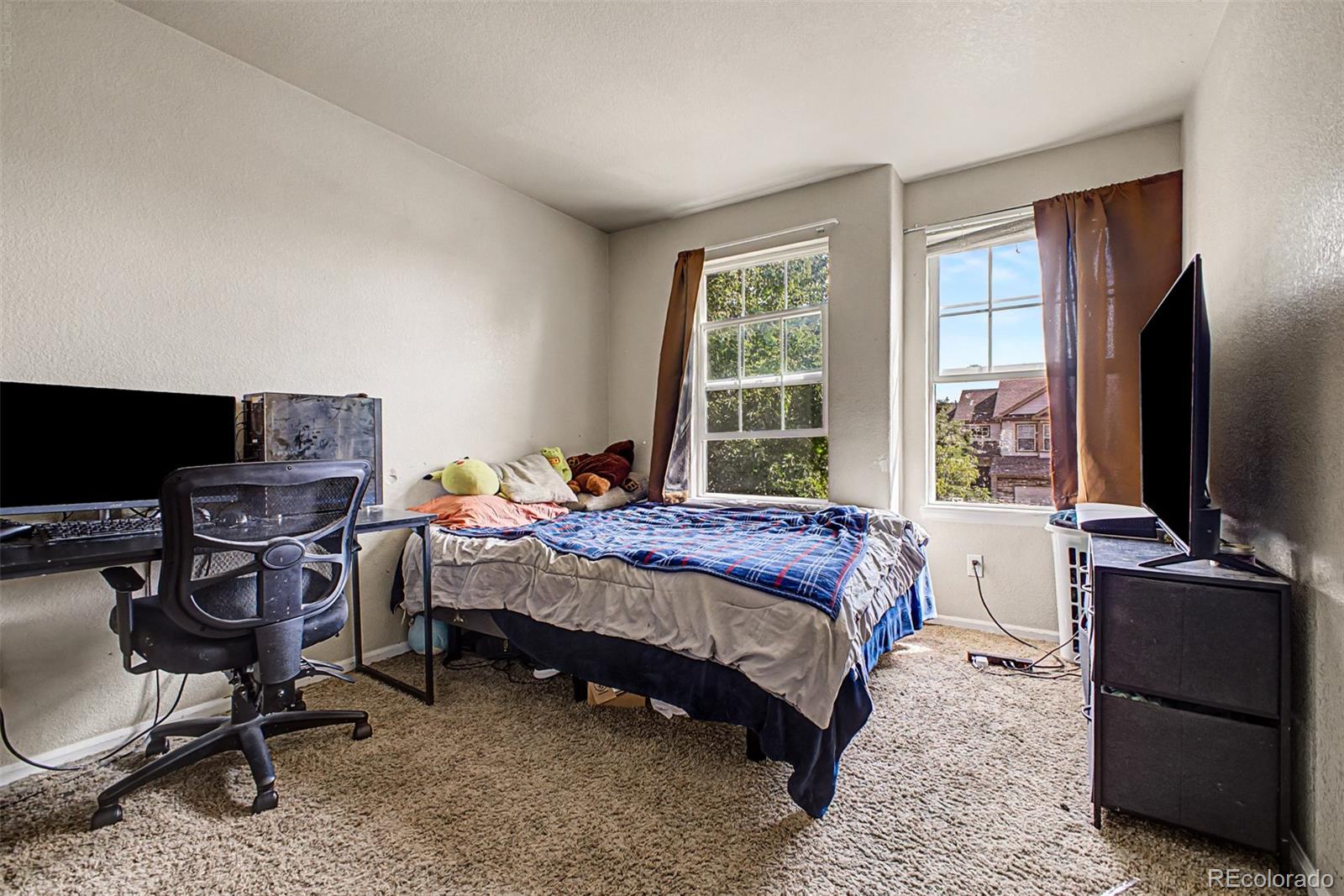 5543 Hannibal Court