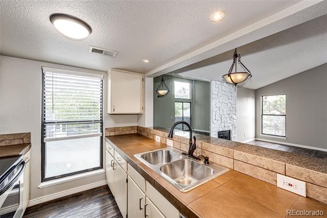 9837 E Peakview Avenue Unit: D11
