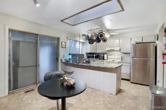 3426 E 117th Place
