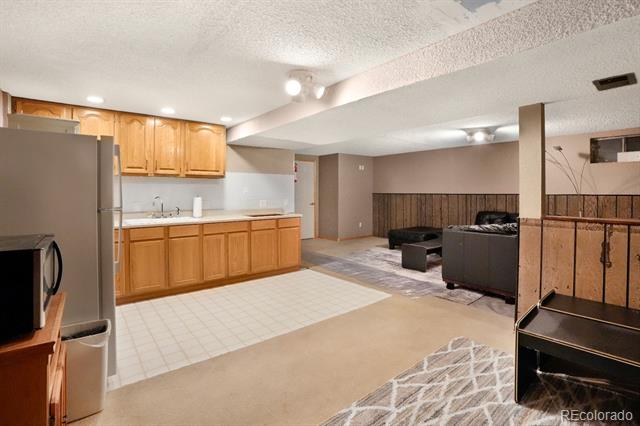 3426 E 117th Place