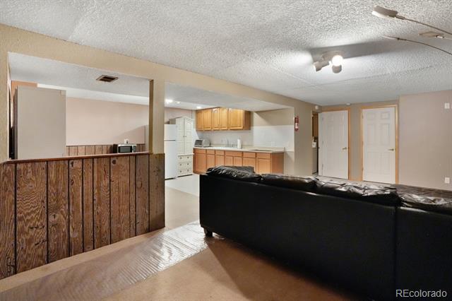 3426 E 117th Place