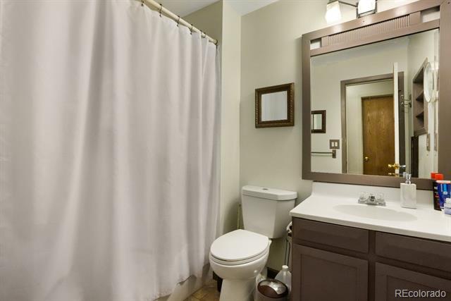 3426 E 117th Place