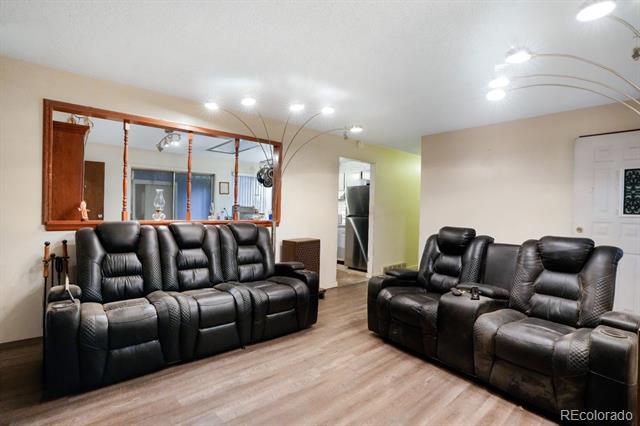 3426 E 117th Place
