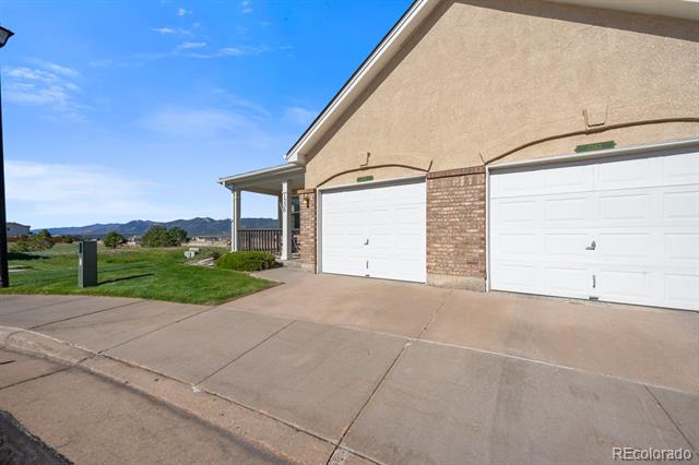 1335 Villa Grove