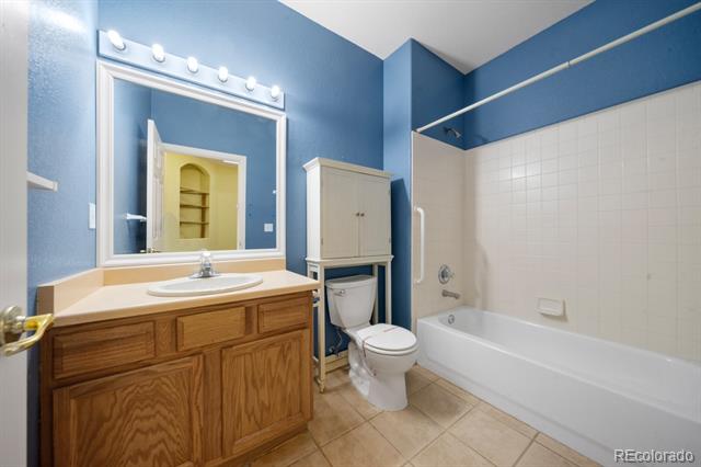 1335 Villa Grove