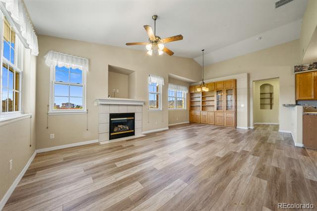 1335 Villa Grove