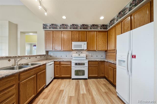1335 Villa Grove