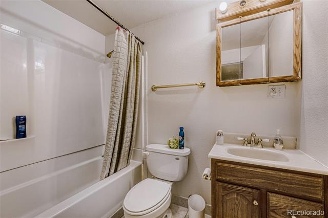 19356 E 40th Place