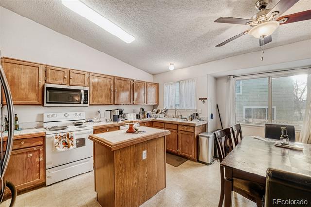 19356 E 40th Place