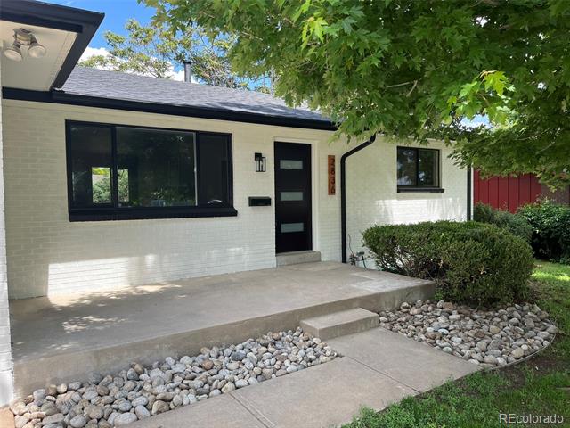2836 S Fenton Street