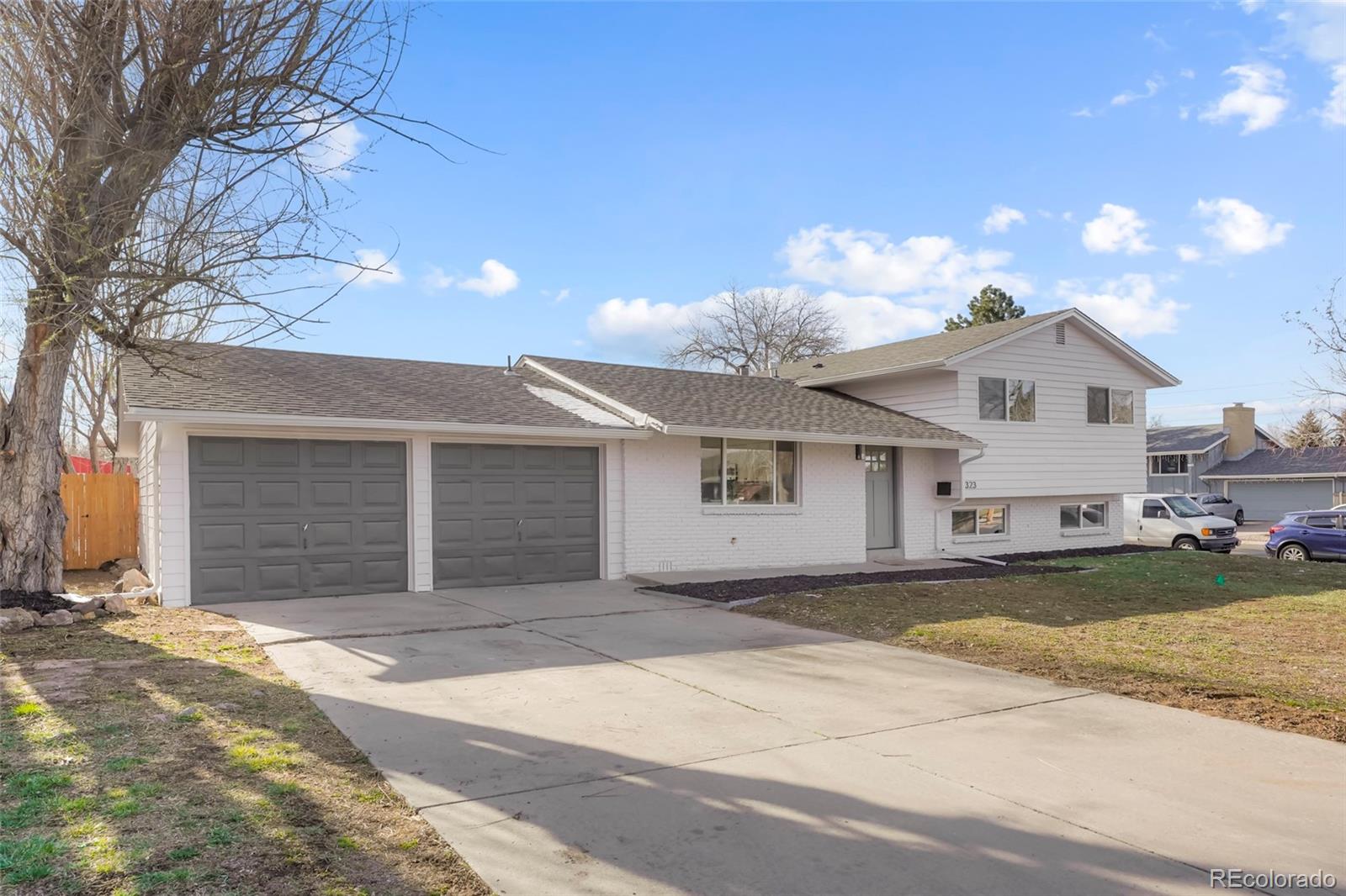 323 S Vaughn Way