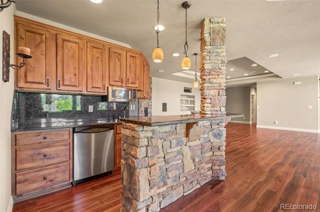483 Red Cedar Circle