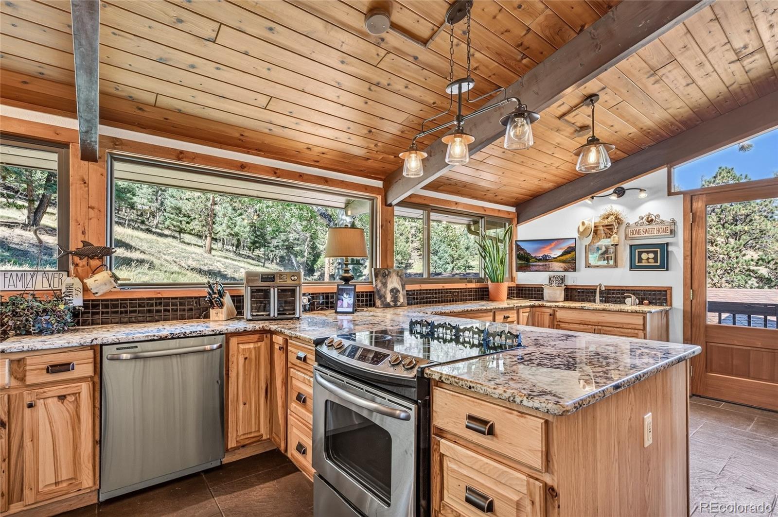 12155 Cochise Circle