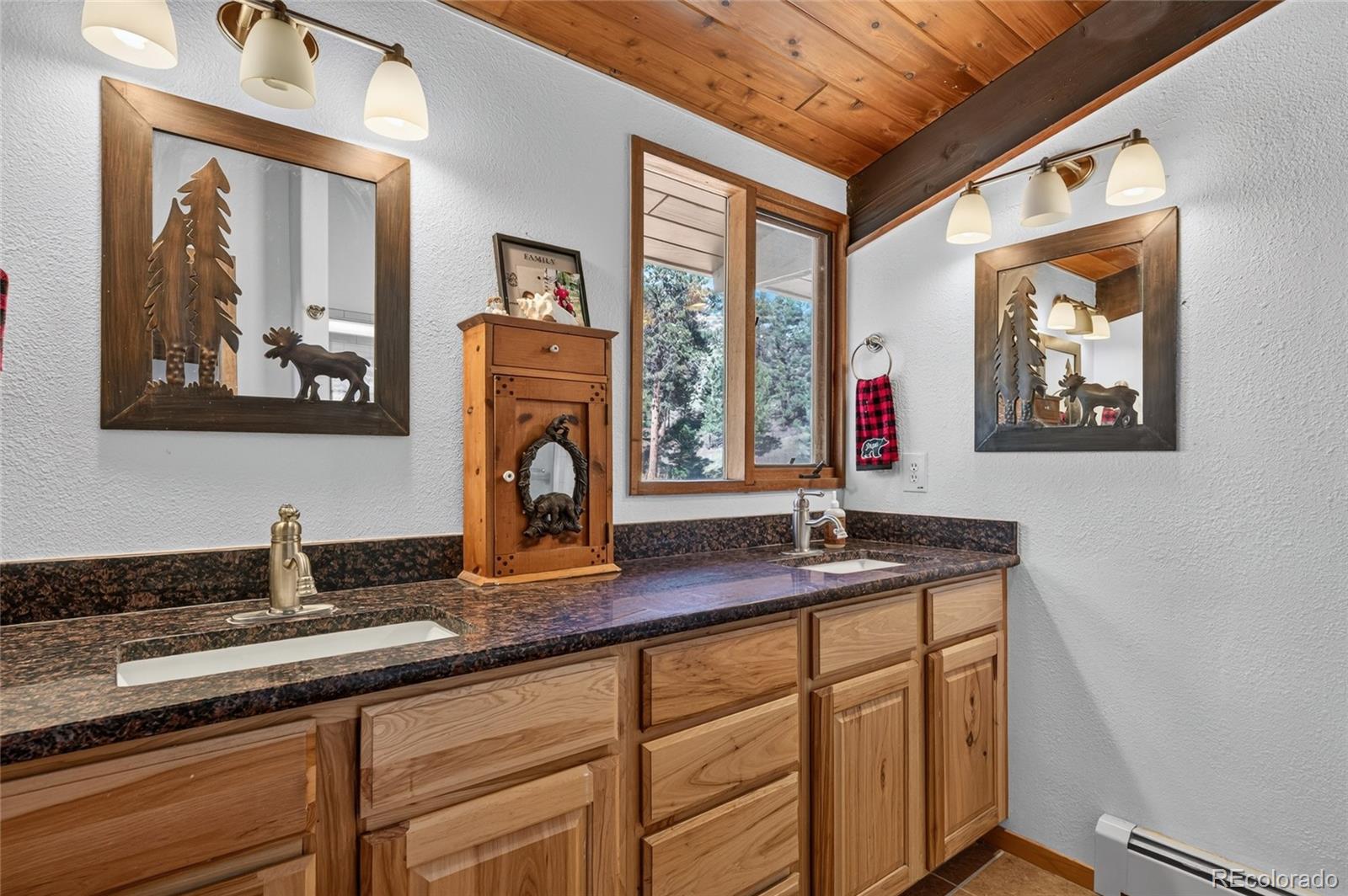 12155 Cochise Circle