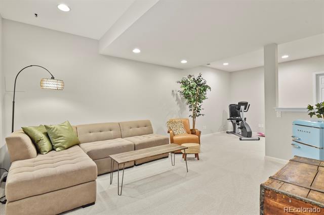 592 Brookhurst Avenue Unit: A