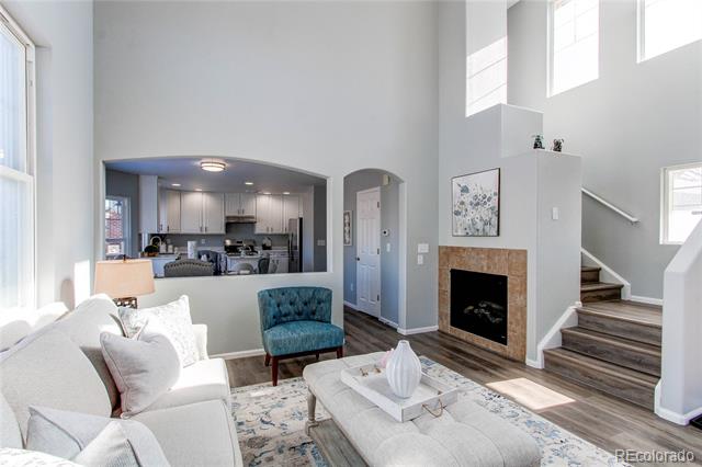 20221 E Lasalle Place