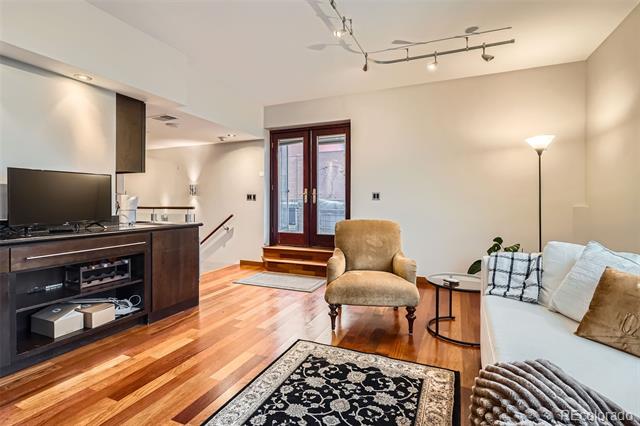 1350 Lawrence Street Unit: 2F