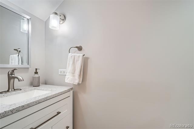 1350 Lawrence Street Unit: 2F